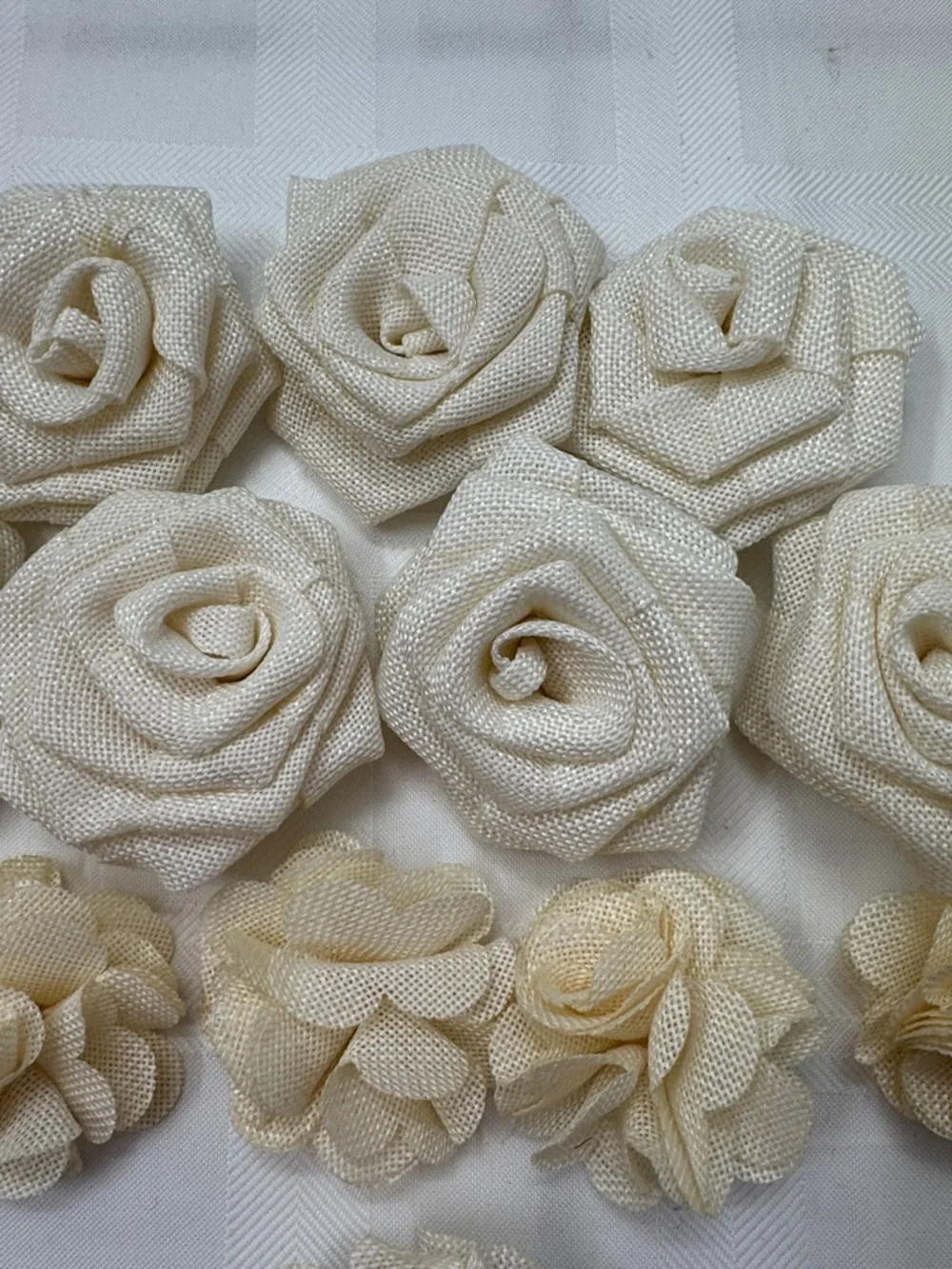 Cream Fabric Rose Flower Embellishments - Pack of 13 Decorative Appliqués